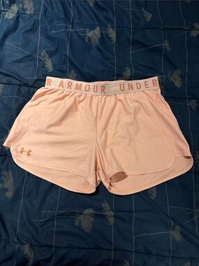 💥2/$30 Under Armour Women's Peach Athletic Shorts Branded Waistband - size M
